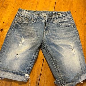 Miss Me Bermuda shorts